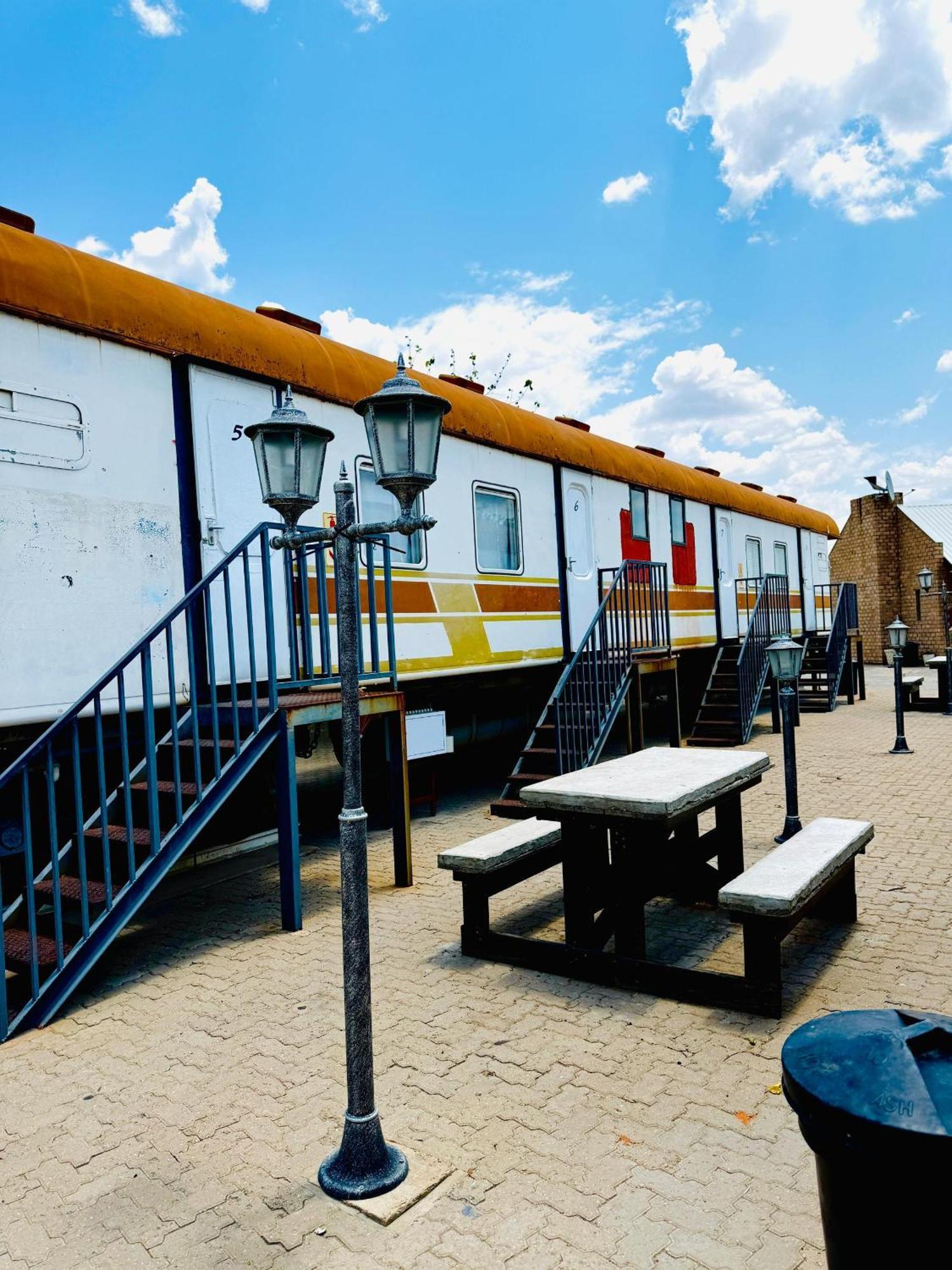 Conductor'S Inn Tsumeb Esterno foto